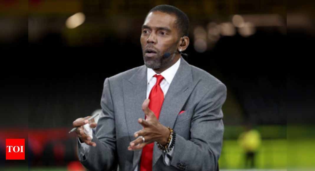 Hall of Famer Randy Moss returned to ESPN's Super Bowl LIX coverage two months after taking a leave for cancer treatment