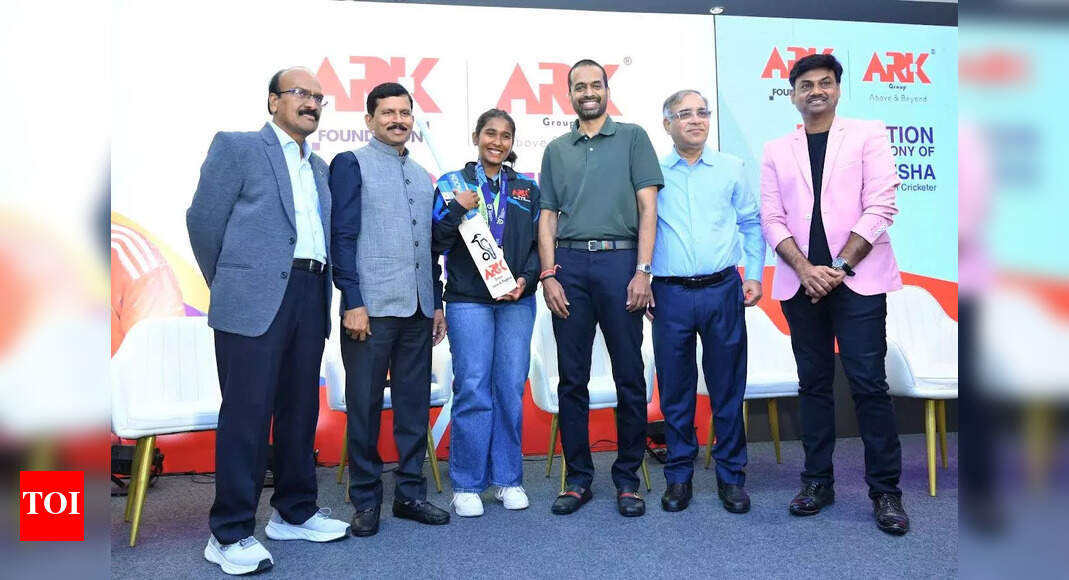 Gongadi Trisha is an inspiration, hails national badminton chief coach Pullela Gopichand, former BCCI chief selector MSK Prasad - The Times of India