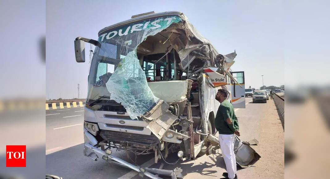 3 dead, 16 hurt as bus returning from Maha Kumbh rams into stationary ...