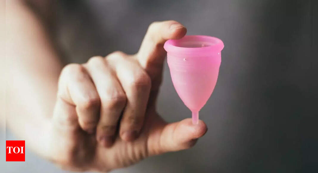 Woman in her 30s develops kidney infection from ill-fitting menstrual cup; how to prevent it - The Times of India