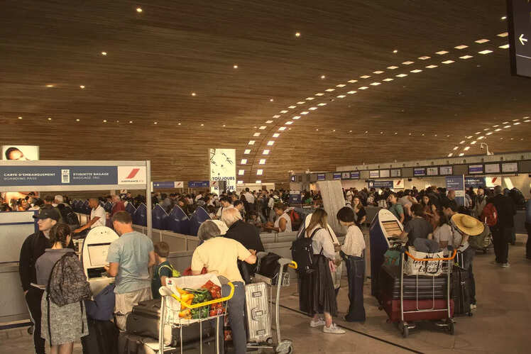Transit visa for layovers