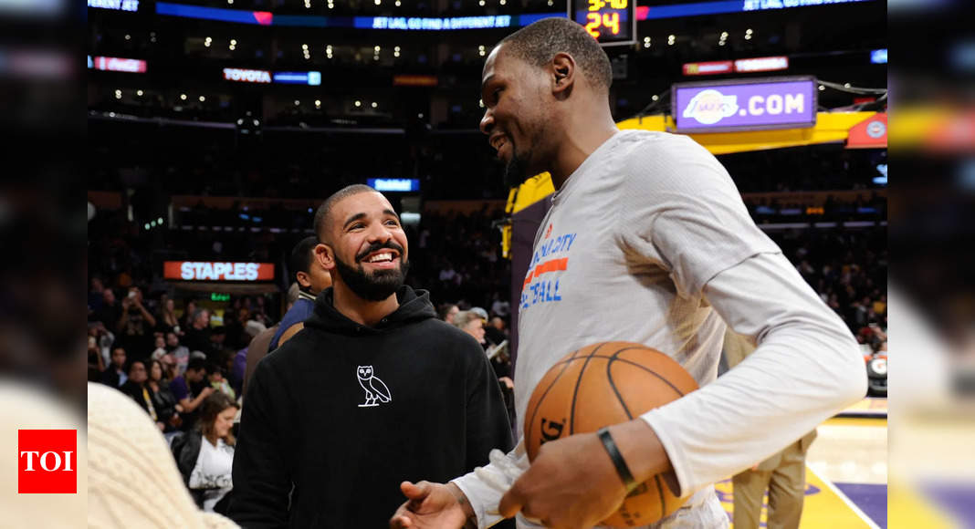 Drake showered praise on his long-time NBA friend Kevin Durant after claiming his new career milestone