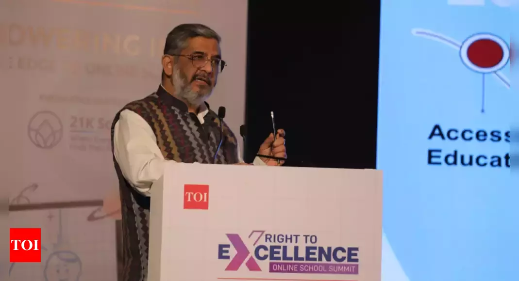 Online education democratizes learning: NIOS Chairman at the TOI RTE Online School Summit - The Times of India