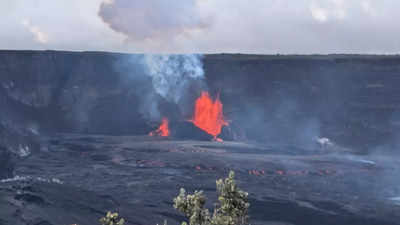  Hawaii's Kilauea volcano erupts again, lava shoots over 300 feet high in air