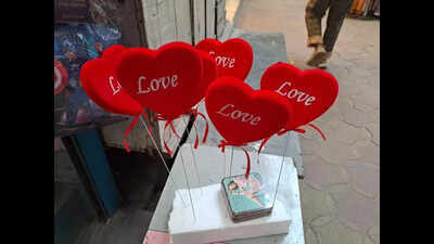Cupid meets commerce: V-Day biz soars for florists, chocolatiers & e-retail platforms