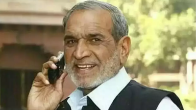 Anti-Sikh riots: Delhi court rejects political motivation claims, finds Sajjan Kumar guilty of murdering father-son duo