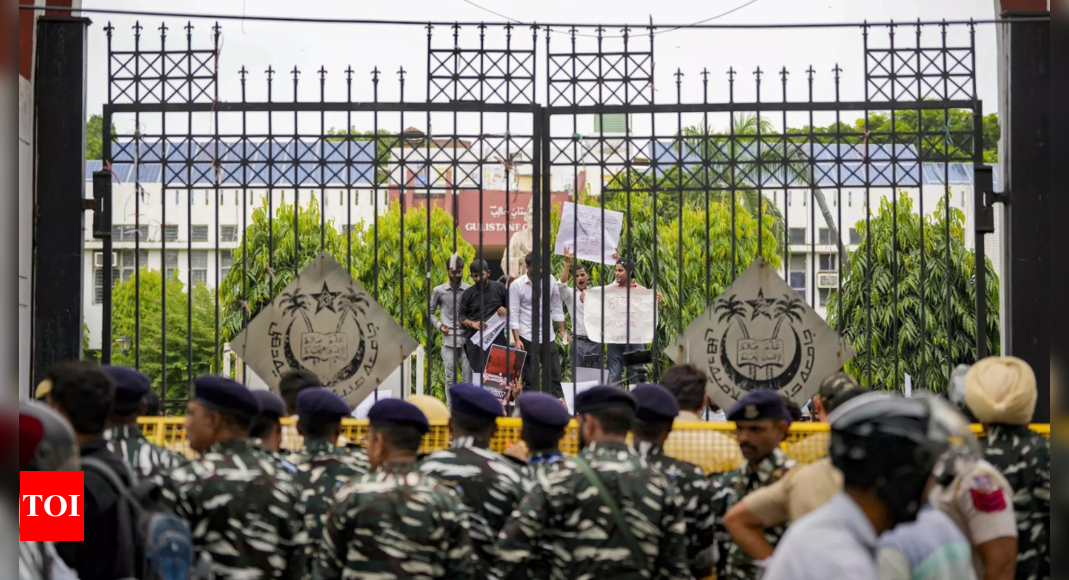 Over 10 Jamia University students detained for protesting against 2 PhD scholars