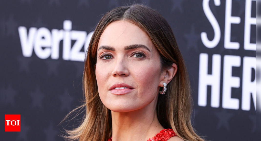 Mandy Moore criticizes amazon for delivering package to burnt-down home of her in-laws