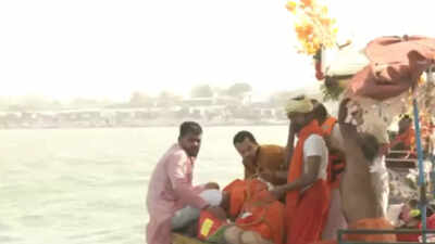 Watch: Ayodhya chief priest Acharya Satyendra Das given 'Jal ...