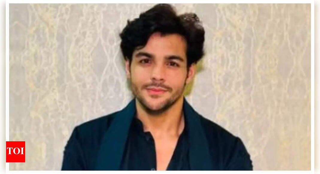 After Samay Raina, Ashish Chanchlani cancels hosting the screening of his film, 'Captain America: Brave New World' on Valentine's Day: 'I won't be able to attend...' | - The Times of India