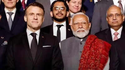 PM Modi showcases Kashmiri heritage with red Kani Shawl during Paris visit