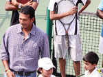 Mahesh Bhupati plays Tennis with kids