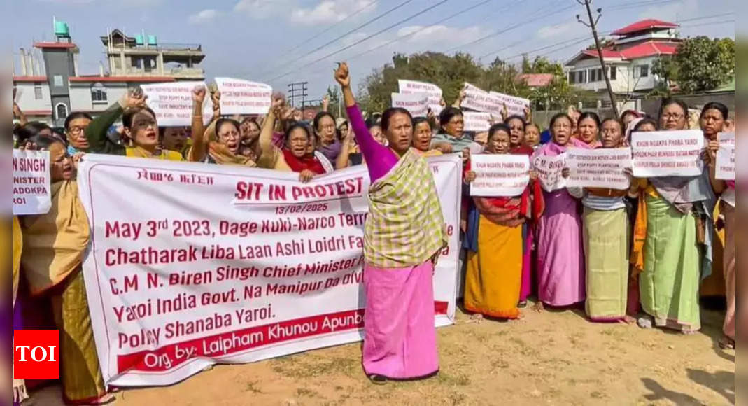 Meitei groups oppose Prez rule, tribal bodies call it 'a ray of hope'