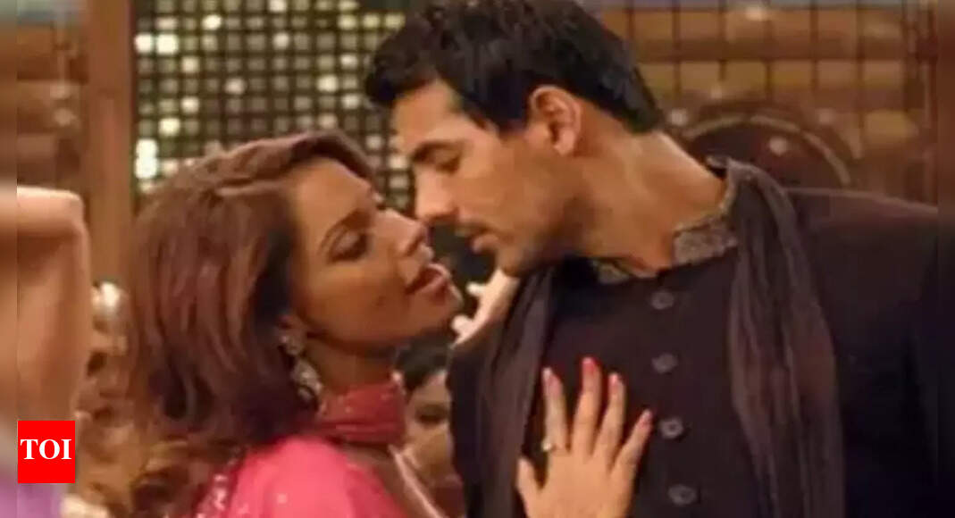 Vivek Agnihotri reveals how Bipasha Basu & John Abraham’s breakup added ...