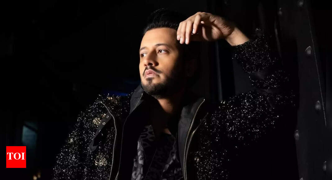Atif Aslam's breakup advice to a fan: 'Once you have enough money ...