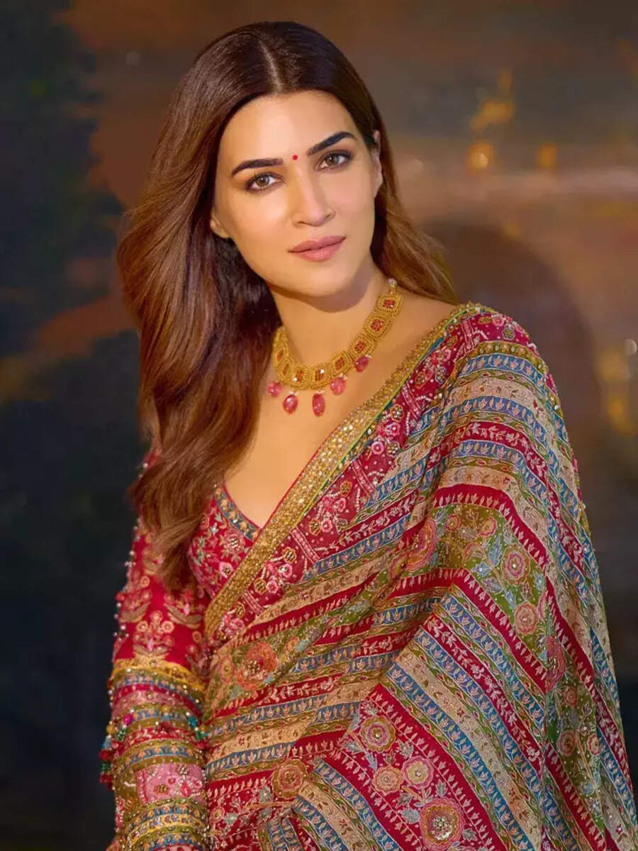 10 most ravishing Indian wear looks by Kriti Sanon | Times of India