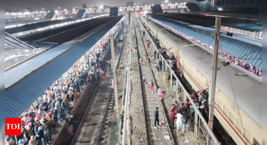 15 dead after Maha Kumbh rush leads to chaos at New Delhi Railway Station