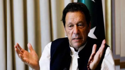 Pakistan: Imran Khan orders expulsion of party leaders absent during vote on 26th Constitutional Amendment