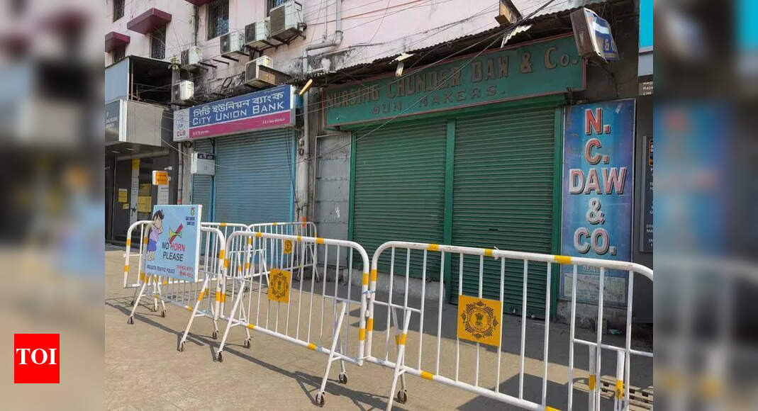 Cuffs on another gun dealer for ammo supply | Kolkata News - The Times ...
