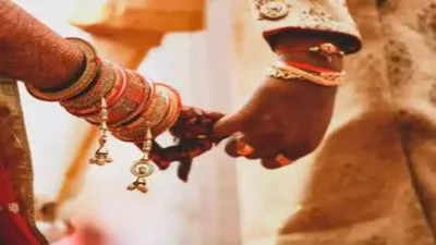 Groom's kin complains of poor food for 'baraatis', killed by bride's uncle