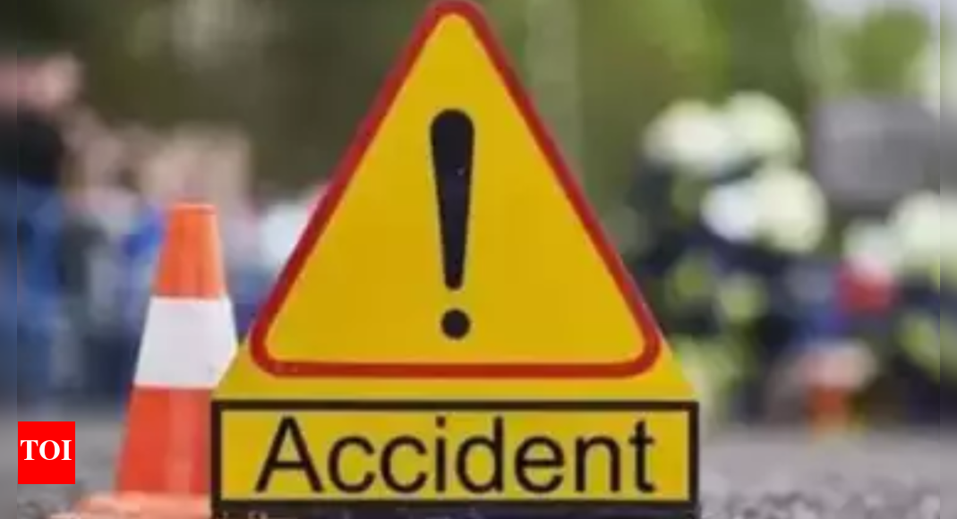 3 Kumbh devotees killed, 2 injured in Etawah road crash | Kanpur News ...