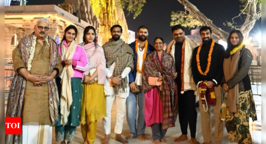 Vijay Deverakonda meets Allu Arjun's wife Sneha Reddy at Mahakumbh 2025 in Prayagraj