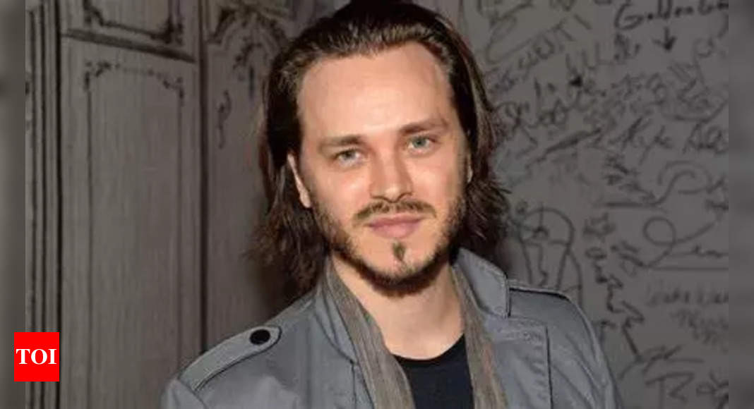 Jonathan Jackson takes short hiatus from General Hospital, temporary replacement announced