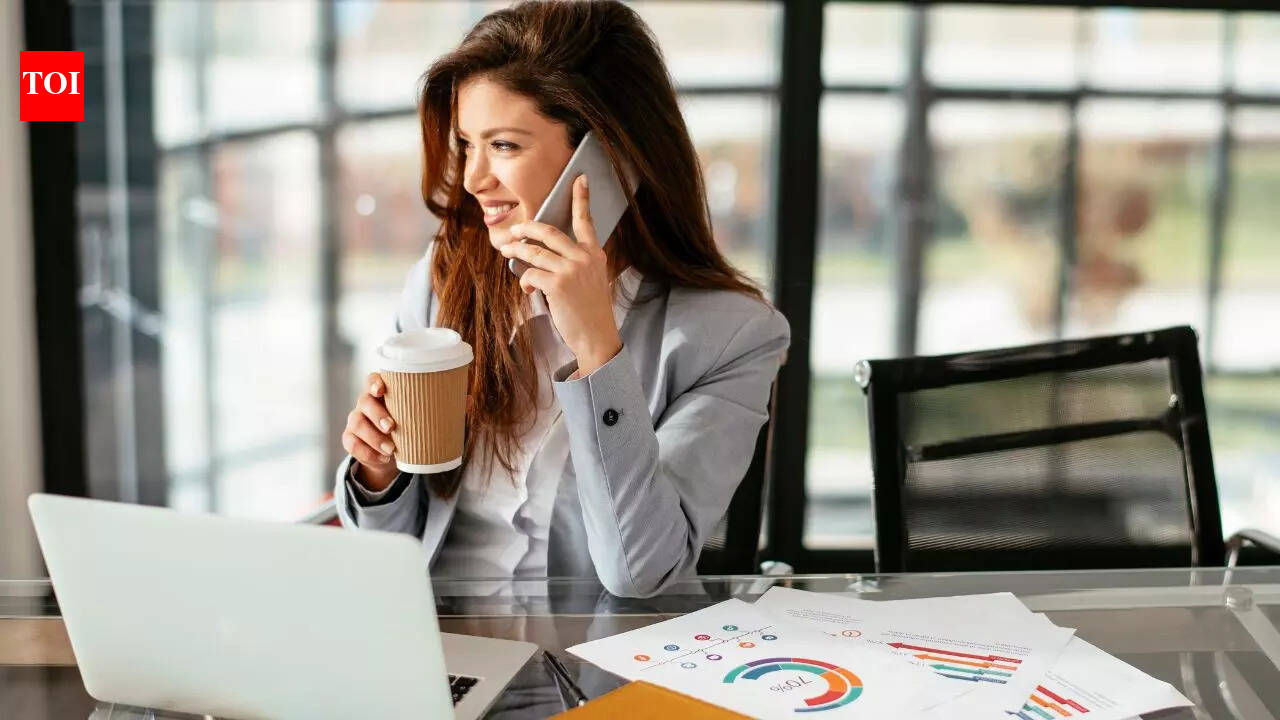 Office Peacocking Signs: 5 signs your coworker is 'productivity ...