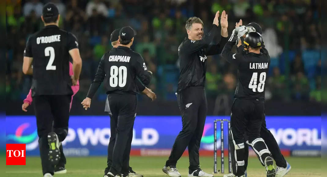 Champions Trophy: NZ beat Pakistan by 60 runs in Karachi