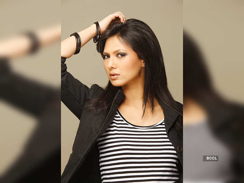 Rochelle Rao is among the top 16 finalists for Pantaloons Femina Miss ...