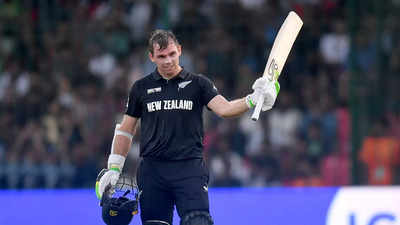 Tom Latham, Will Young tons power New Zealand to 320/5 against Pakistan in  Champions Trophy opener | Cricket News - The Times of India