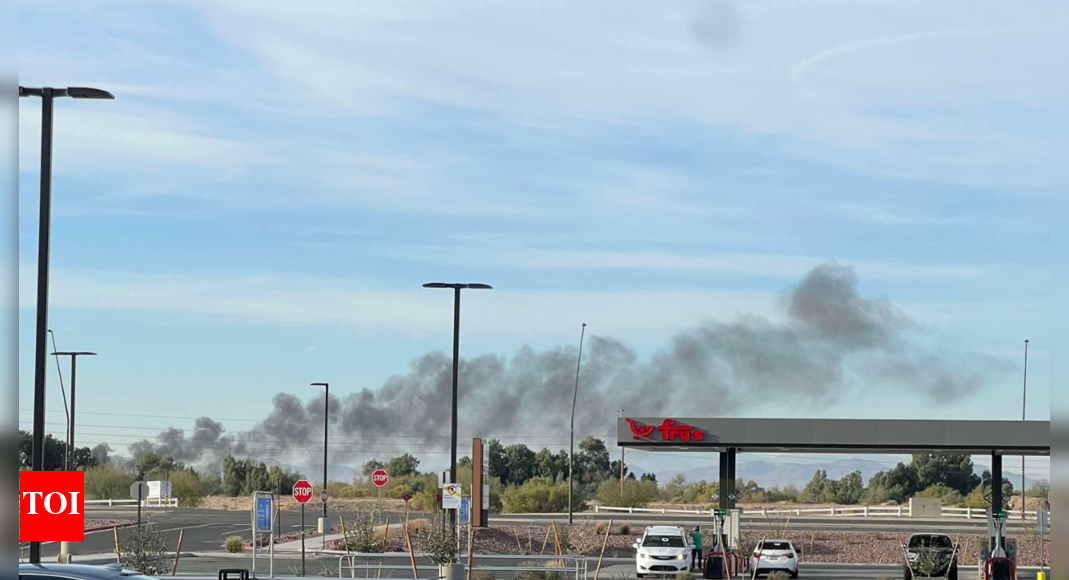 Two planes collide in midair in US's Arizona, at least two dead