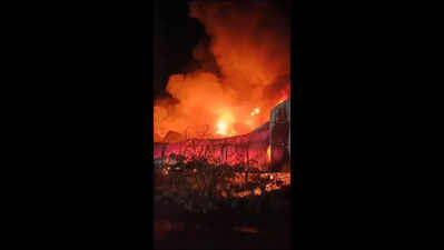 Fire engulfs vacant land near Pullukadu in Coimbatore
