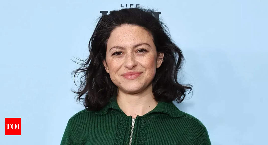 Alia Shawkat joins Kristen Stewart in 'The Wrong Girls'