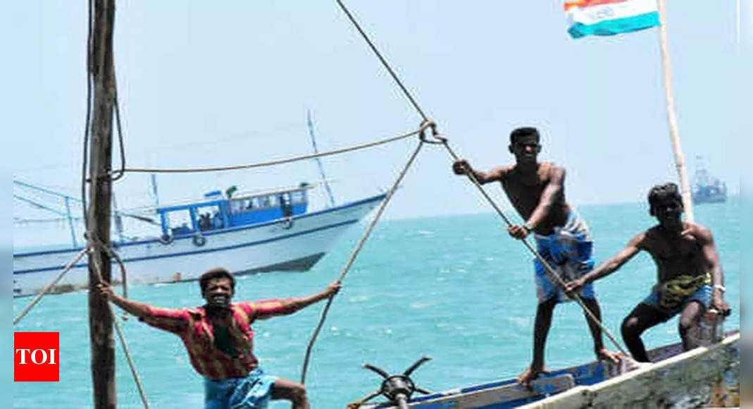 Sri Lankan navy arrests 10 Tamil Nadu fishermen