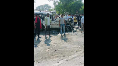10 pilgrims dead, 35 injured in three separate accidents