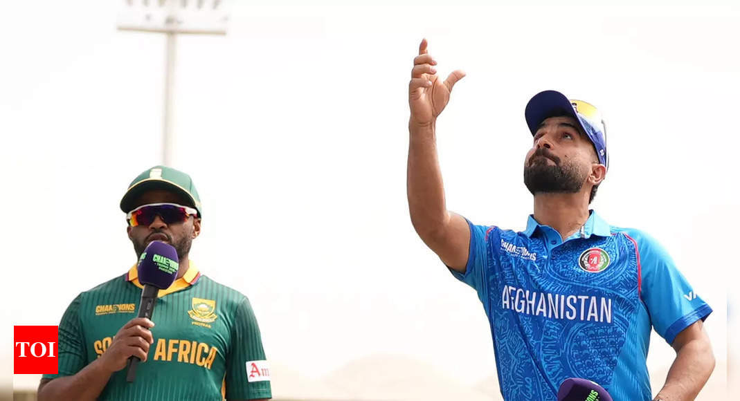 SA vs AFG Live: Nabi strikes, Tony de Zorzi falls