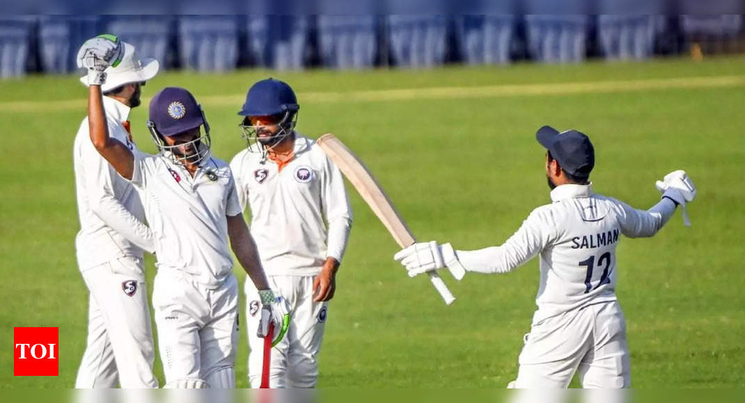 Kerala make history, edge Gujarat to reach first-ever Ranji Trophy final