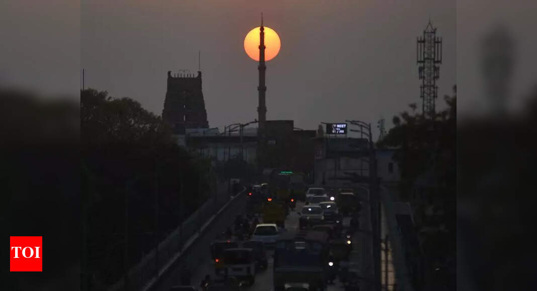 Mercury rises, rain likely | Chennai News - The Times of India