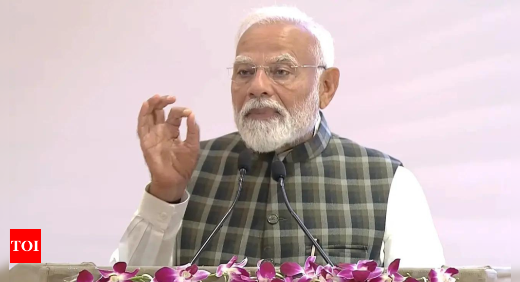 Been my privilege to be inspired by RSS, connected with Marathi through Sangh: PM Modi