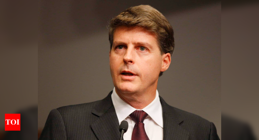 New York Yankees owner Hal Steinbrenner uncertain about the necessity of a $300 million+ payroll