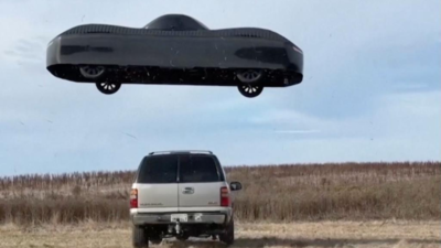  Flying car takes off vertically, soars over traffic in 'first-ever' video