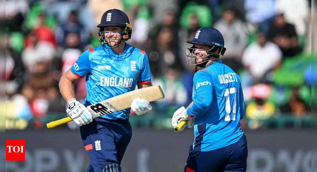 AUS vs ENG Live: Duckett, Root drive England forward