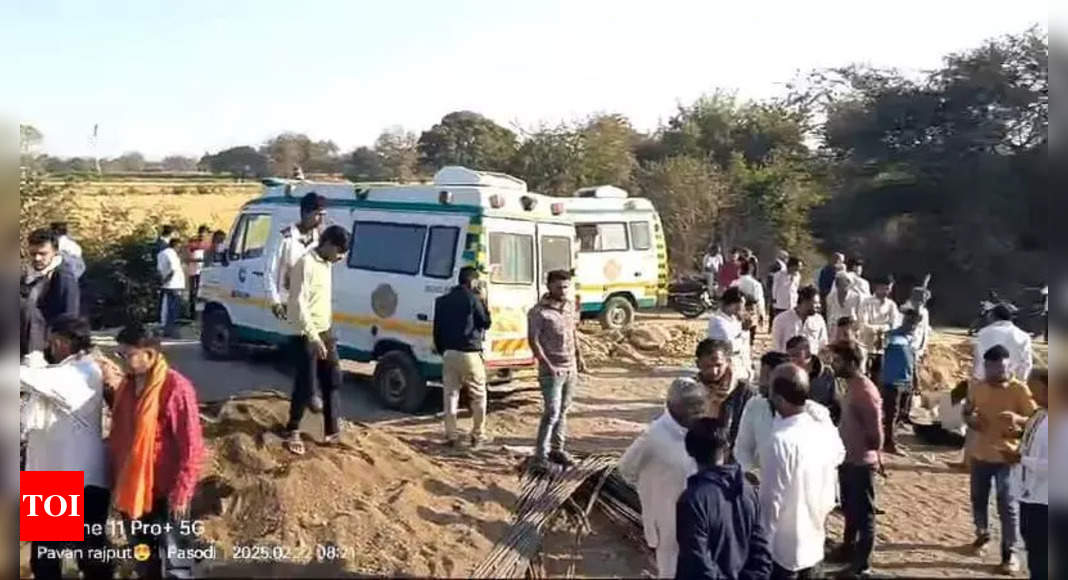 Five buried alive in Maharashtra as mafia dumps sand on temporary shed