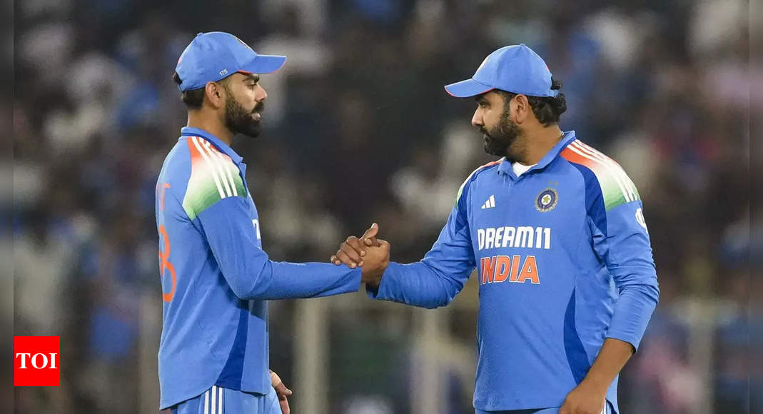 Virat Kohli, Rohit Sharma should be allowed to decide their future: Sarfaraz Ahmed