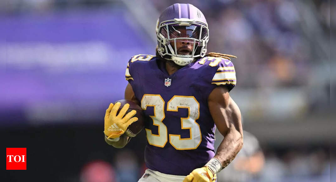 What's next for Aaron Jones? The Vikings have indicated that they will reduce the running back's playing time if he returns