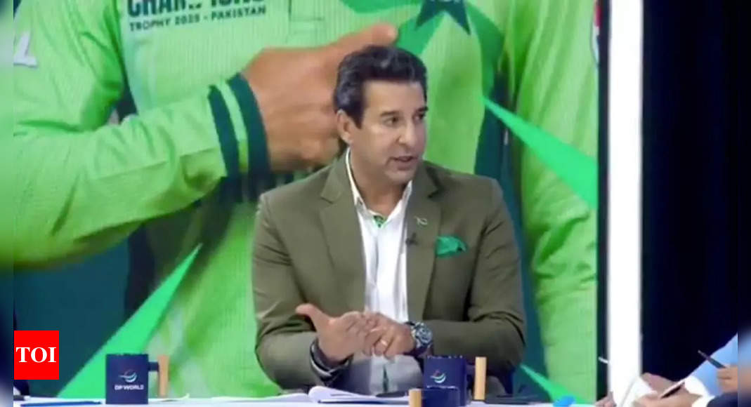 'Tu gareeb hai...': Wasim Akram explains state of Pakistan fan with hilarious joke