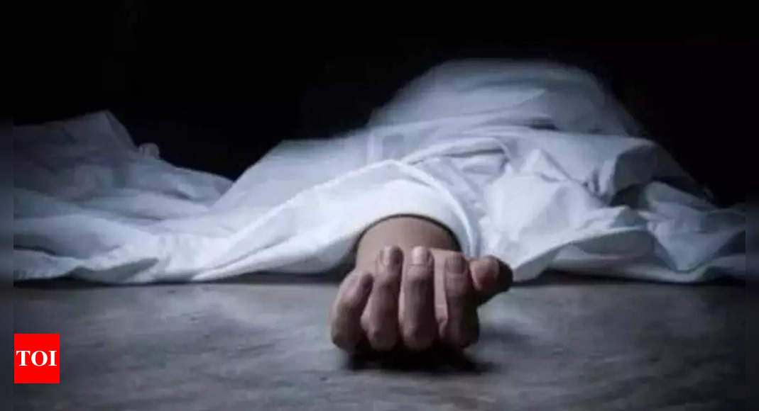 Hyderabad man dies by suicide after slashing throat with blade amid health and family issues