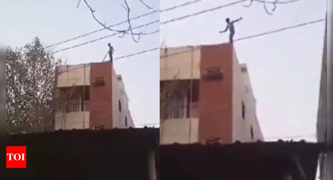 Man jumps off 3-storey building in Chhattisgarh, hits high-tension wire, stands up like nothing happened