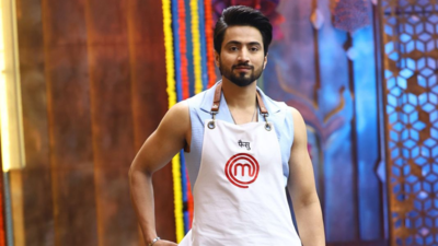 Celebrity MasterChef: Faisal Shaikh refuses to back out despite cutting his finger in the onion-cutting challenge; says 'You can’t let small setbacks slow you down'